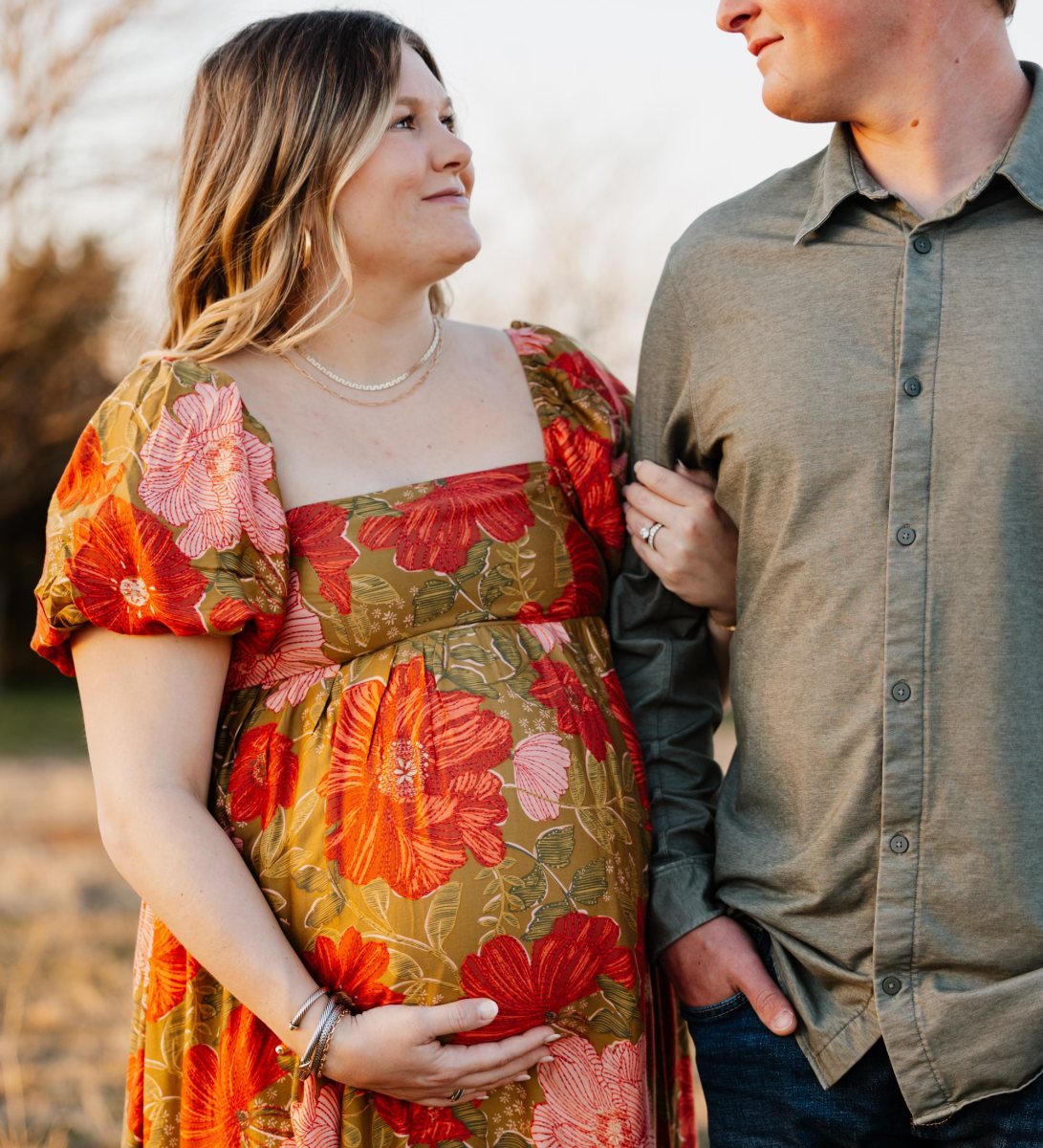 Maternity photography by Sydni McKenzie, natural light photographer in Oklahoma City